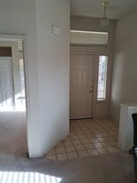 Building Photo - 985 Tokay Pl