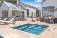 Building Photo - Pavilion Townplace at Inwood Village Apartments