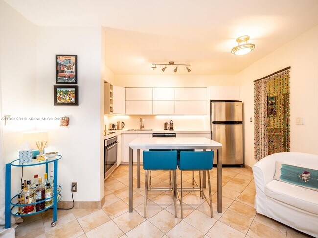 Building Photo - 1127 Meridian Ave