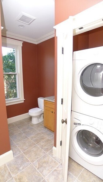 Building Photo - 12 Savin Hill Ave