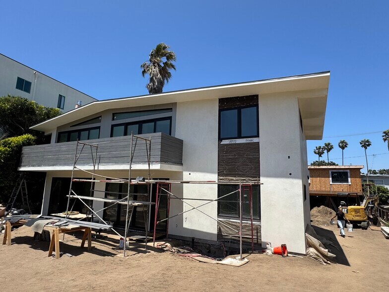 Building Photo - 110 Paseo de la Concha