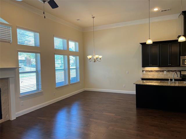 Building Photo - 587 Hampshire Dr