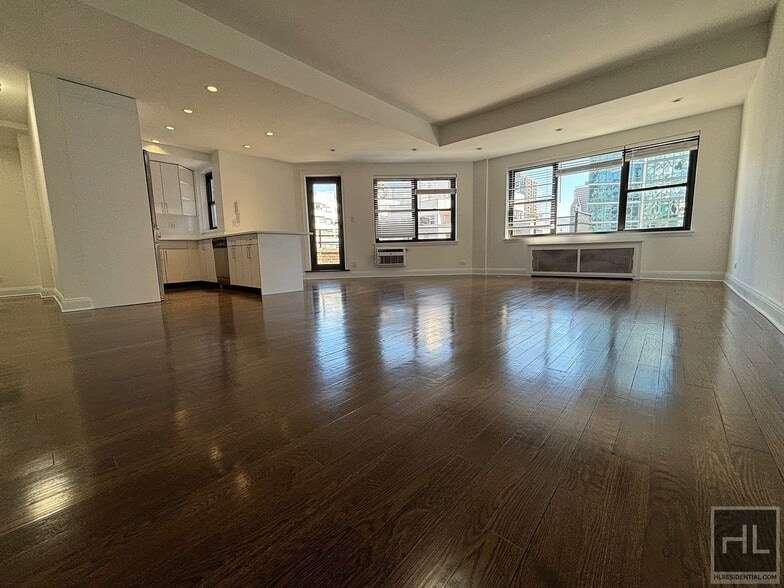 Building Photo - EAST 57 STREET