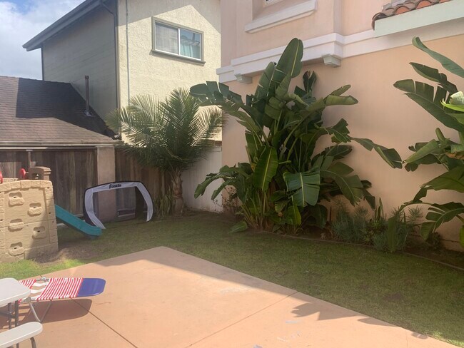 Building Photo - 2224 Ruhland Ave