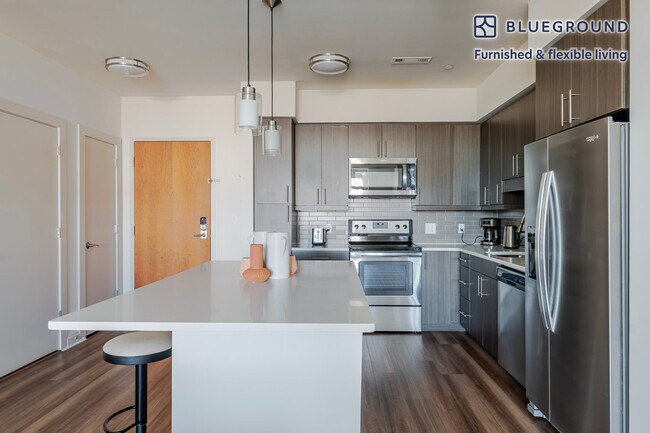 Building Photo - 36 River St