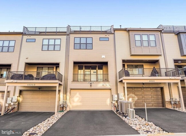 Building Photo - 22954 Sullivans Cove Sq