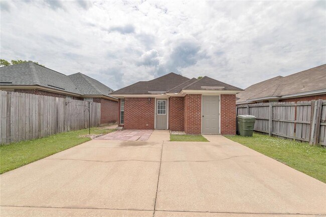 Building Photo - 1161 Stafford Dr