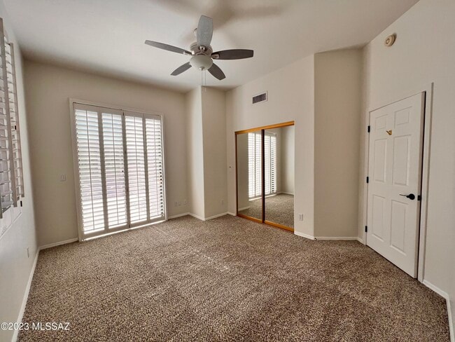 Building Photo - 10123 N Alder Spring Dr