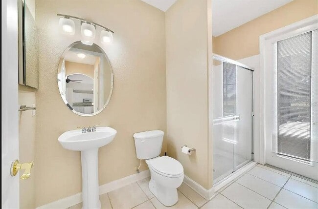 Building Photo - 2301 Roat Dr