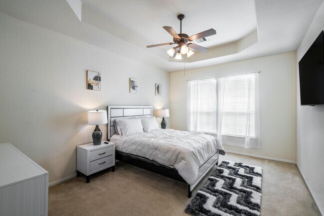 Building Photo - 3210 Clearview Cir