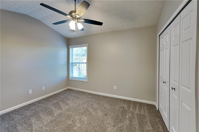 Building Photo - 238 Diamond Valley Pass