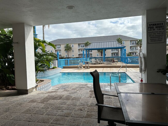 Building Photo - FULLY FURNISHED ISLAND CONDOMINIUM!!