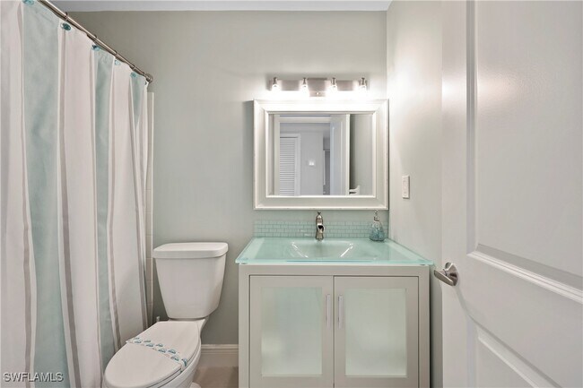 Building Photo - 2100 Gulf Shore Blvd N