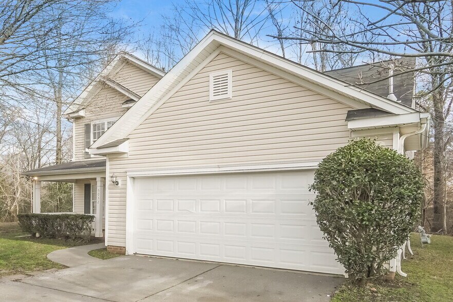 Building Photo - 6032 Patricia Ryan Dr