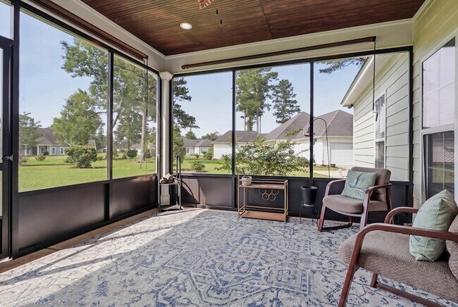 Building Photo - 128 Thistledown Dr