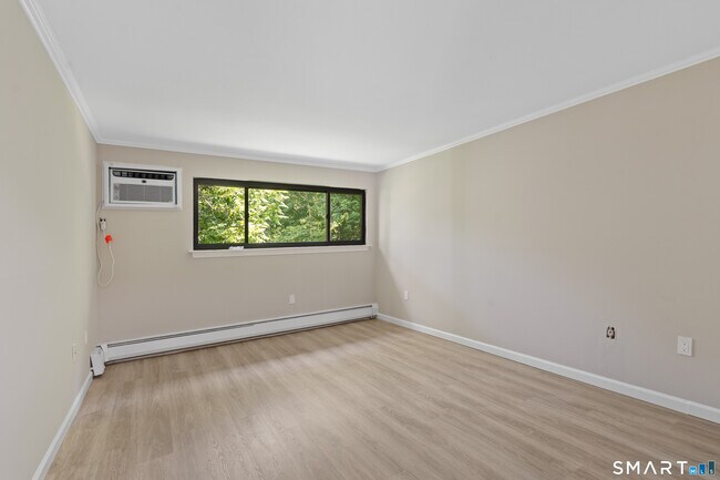 Building Photo - 80 Churchill Dr