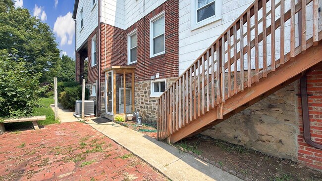Building Photo - 3305 Moravia Rd
