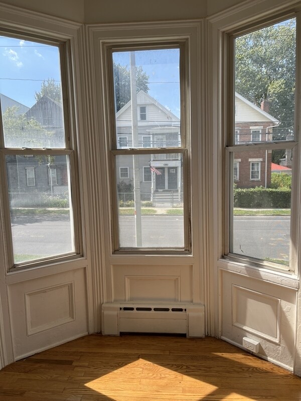 Building Photo - 191 N Hamilton St