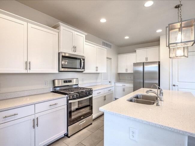 Building Photo - 11328 S Weismann Dr