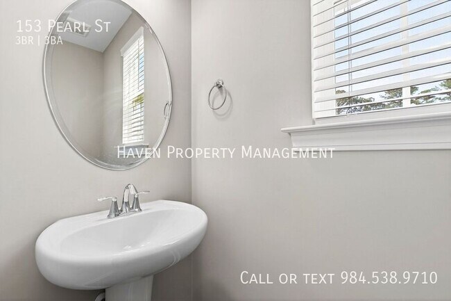 Building Photo - 153 Pearl St