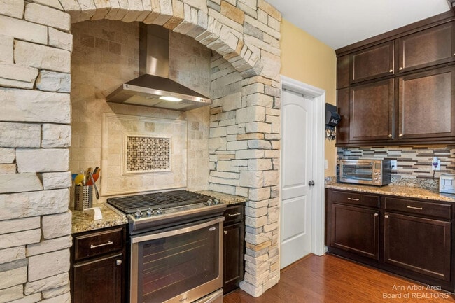 Building Photo - 4290 Hackberry Ct