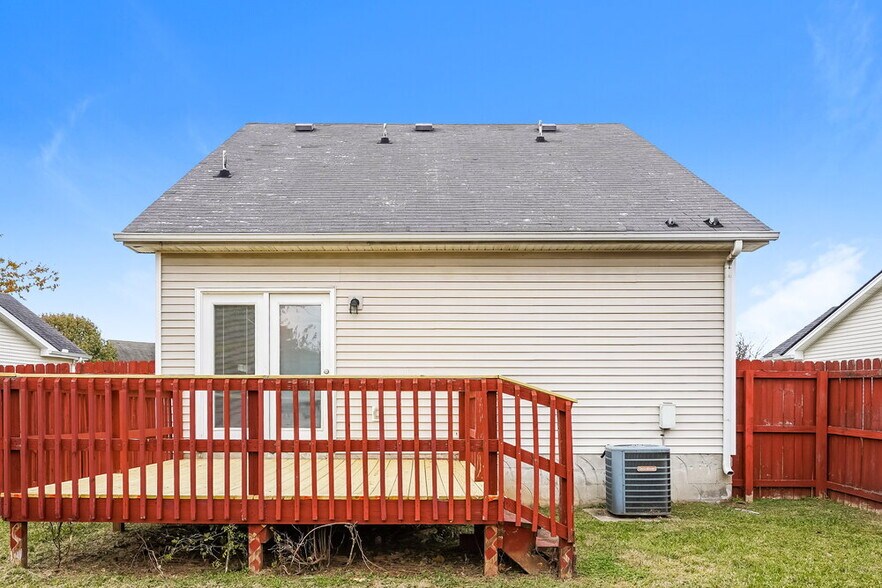 Building Photo - 1409 Amal Dr