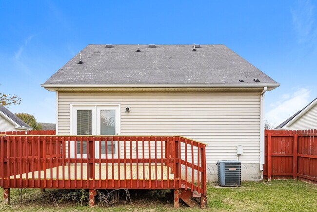 Building Photo - 1409 Amal Dr