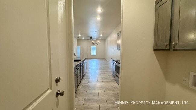 Building Photo - 5510 Kemper St