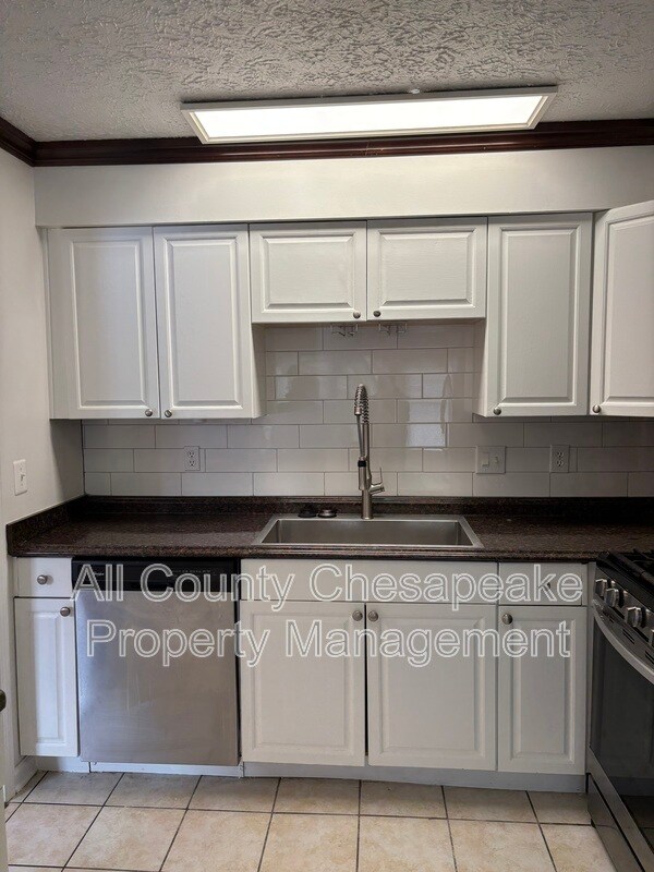 Building Photo - 213 High Meadow Terrace