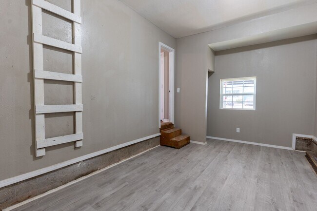 Building Photo - 3308 N Holman Ct