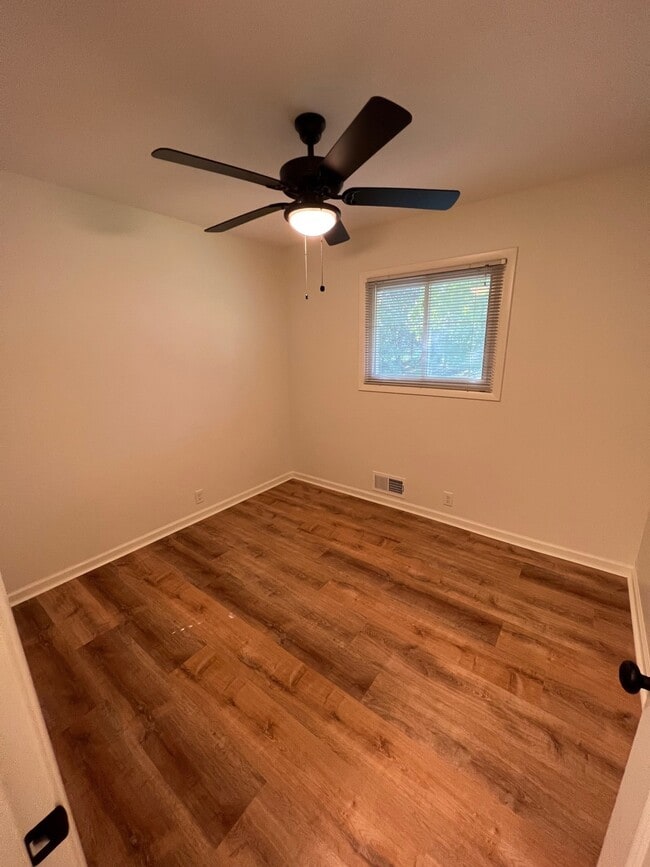Building Photo - 50 Hackberry Hill