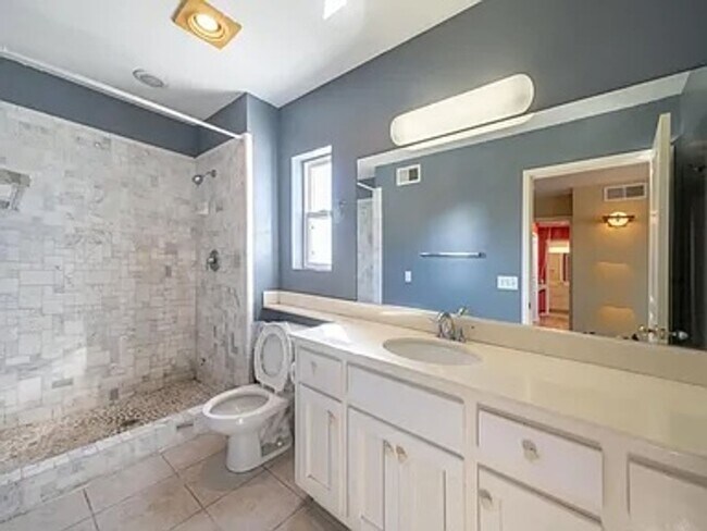 Building Photo - Spacious Golden Hill Townhome with 2-Car Garage & Canyon Views!
