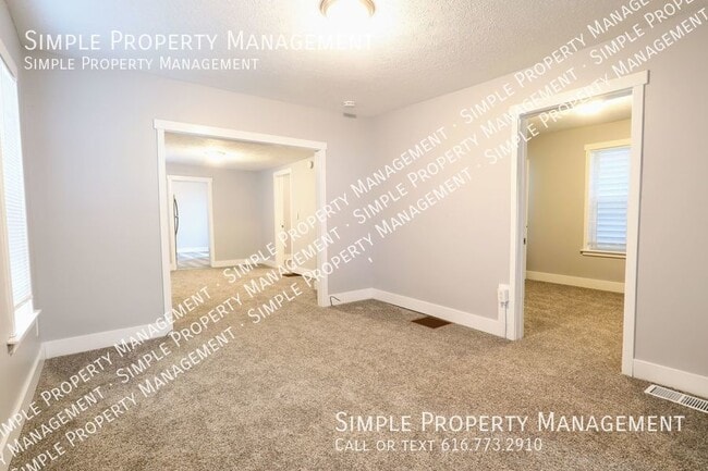 Building Photo - 920 Fourth St. NW --1