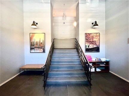 Building Photo - 817 W Washington Blvd