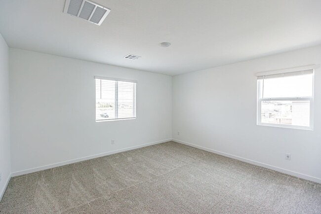 Building Photo - Brand New Home