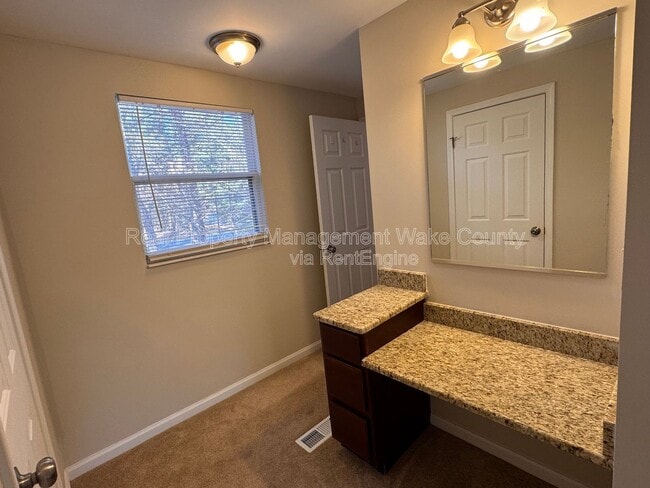 Building Photo - 104 Benedict Ln