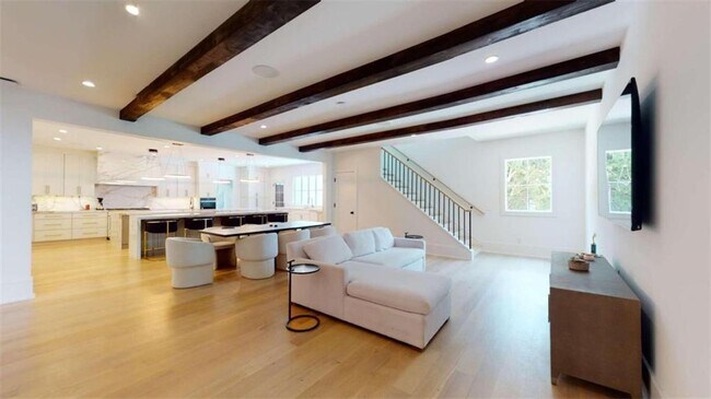 Building Photo - 3206 Arden Rd NW