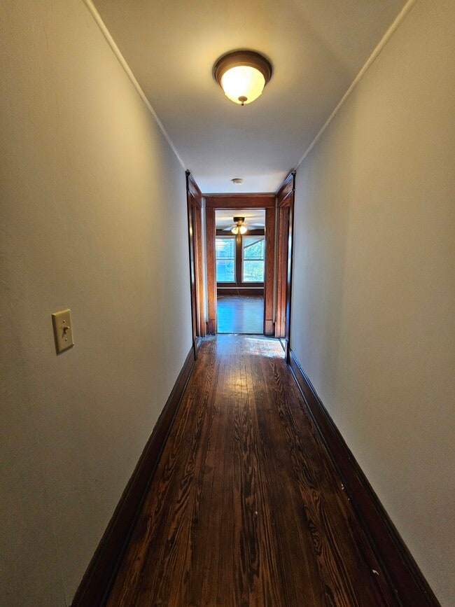 Building Photo - 920 N Church St