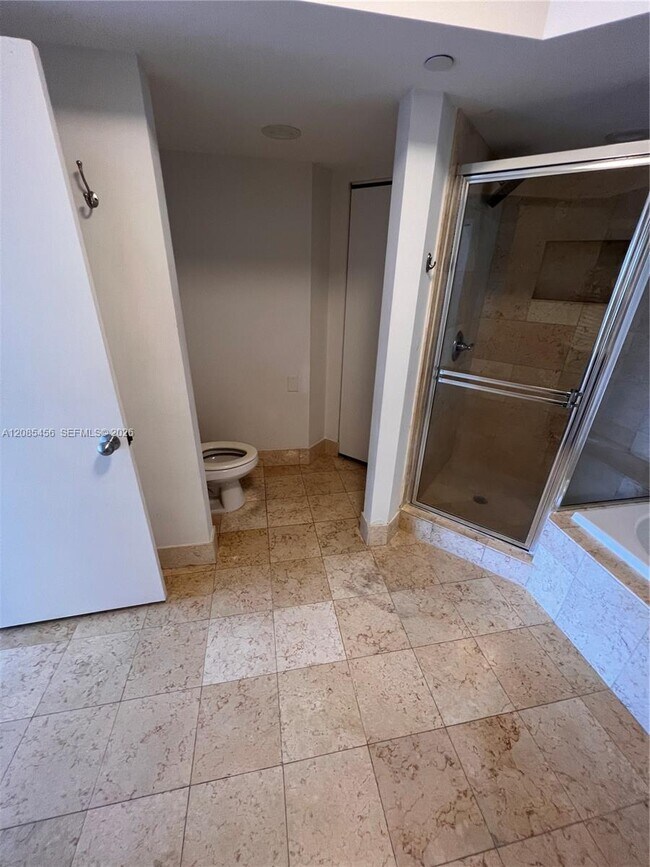 Building Photo - 21055 Yacht Club Dr