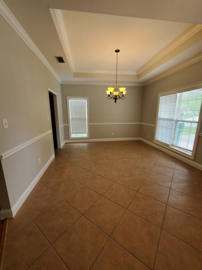 Building Photo - Stunning 3-Bedroom Home in the Heart of Ge...