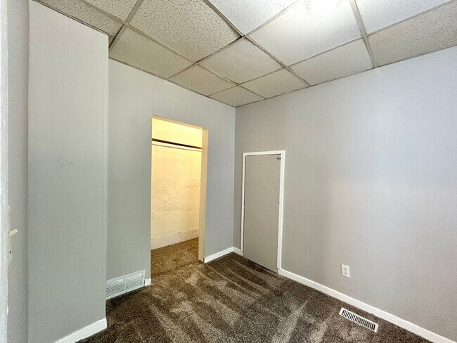 Building Photo - 1410 8th St