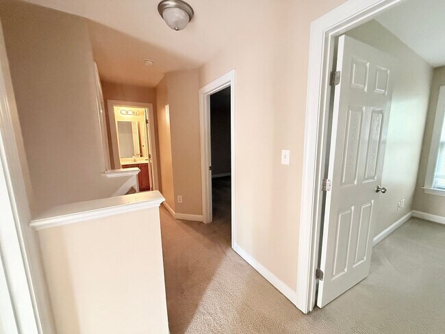 Building Photo - 4073 Landover Ln
