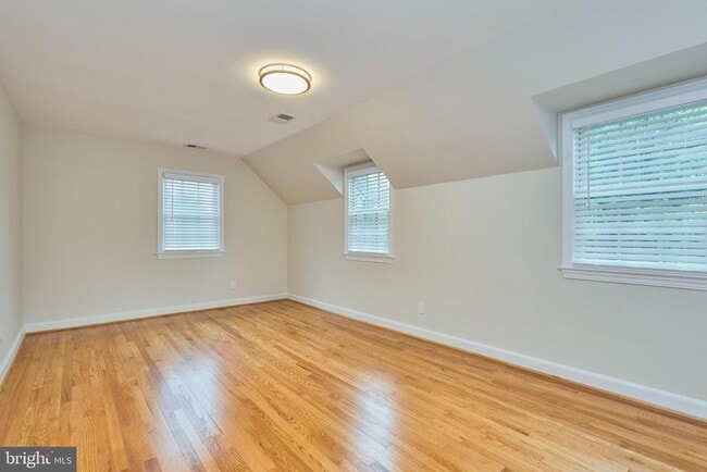 Building Photo - 3819 Woodbine St