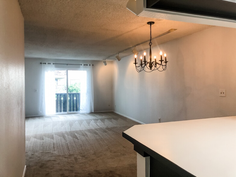 Building Photo - 3250 Oneal Cir