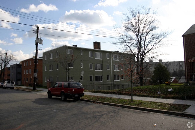Building Photo - 701-725 Brandywine St SE