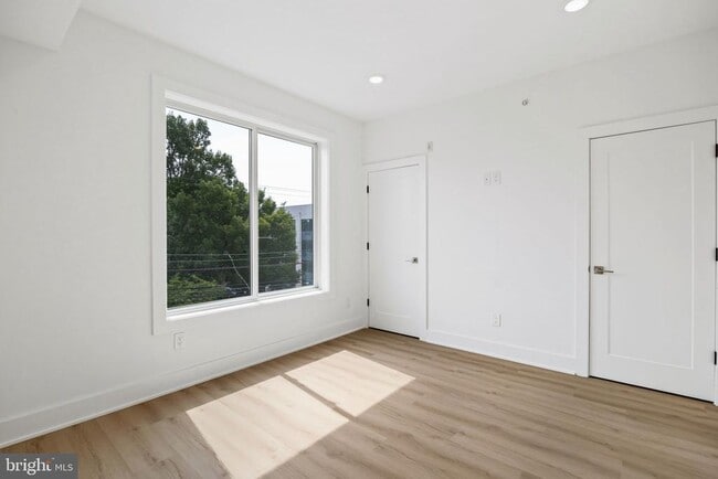 Primary Photo - 2204 N 2nd St