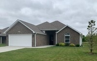 Building Photo - 5660 Victory Dr