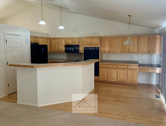 Building Photo - 8310 Ivory Loop