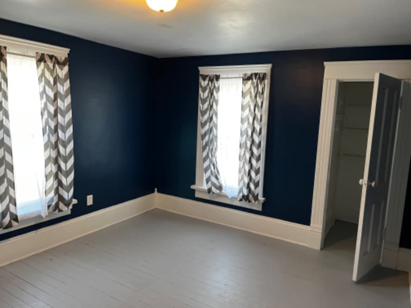 Building Photo - 900 Stilwell Ave