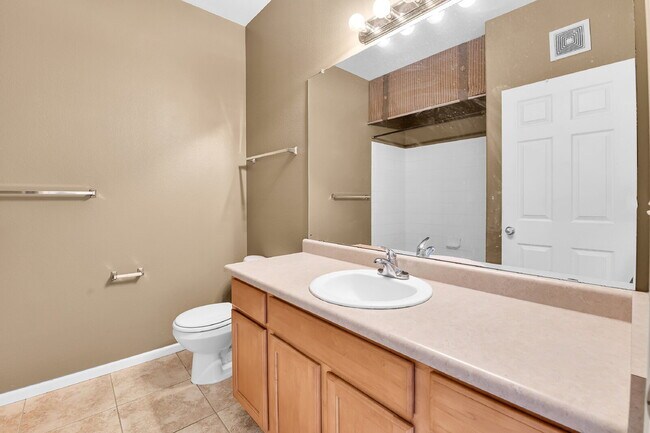 Building Photo - $2,350.00 - 2 Beds, 2 Baths, Condo in Litt...